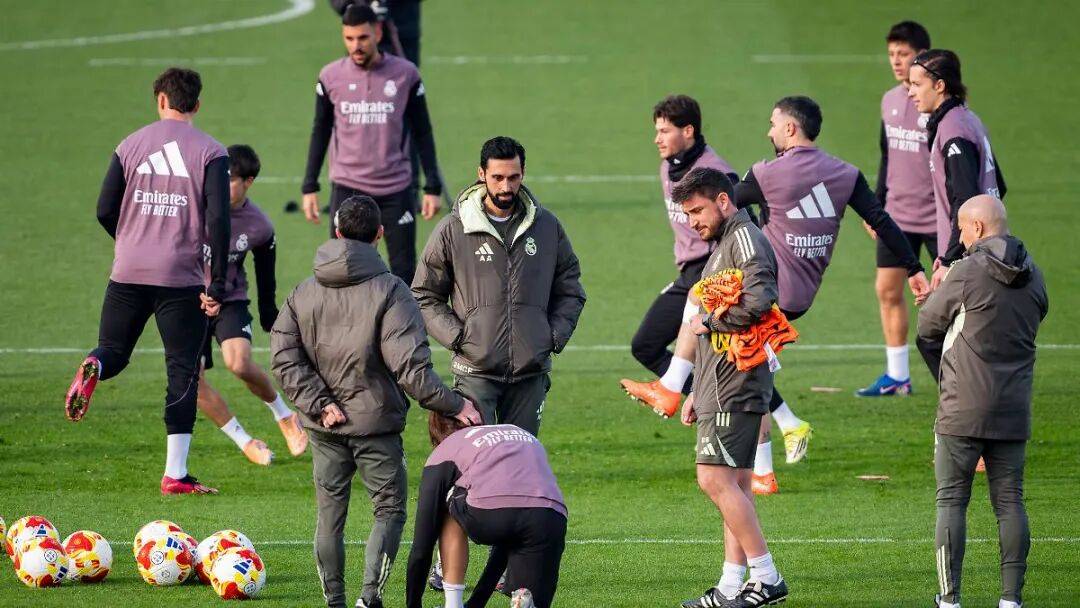 KAIYUN-今晚巴黎圣日耳曼内部沟通：国王杯节点到来；更衣室稳定；资深球员宣示担当的简单介绍